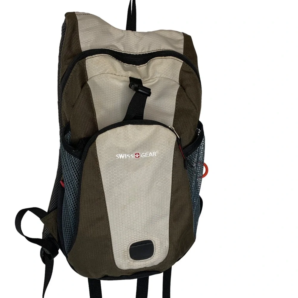 SWISSGEAR‎ Brown & Beige CP109 Middle Fork Hydration Hiking Back Pack